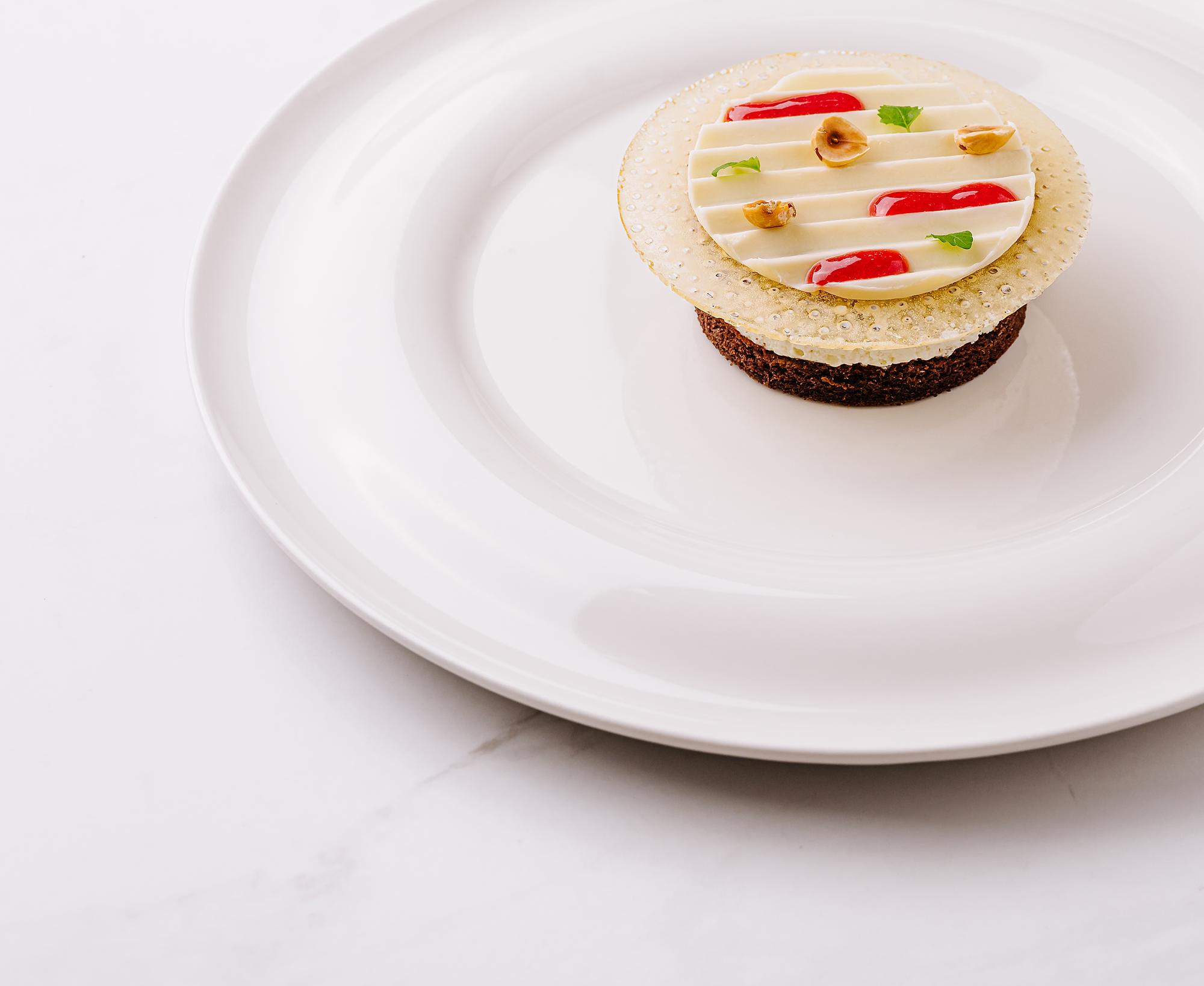 Dessert moderno impiattato